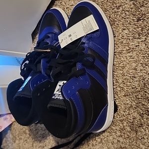 Men adidas tennis shoes